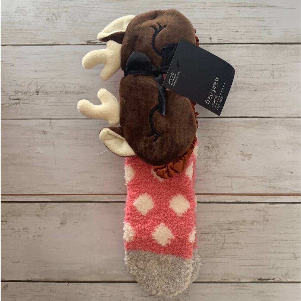 5/$25 Free Press Eye Mask & Socks‎